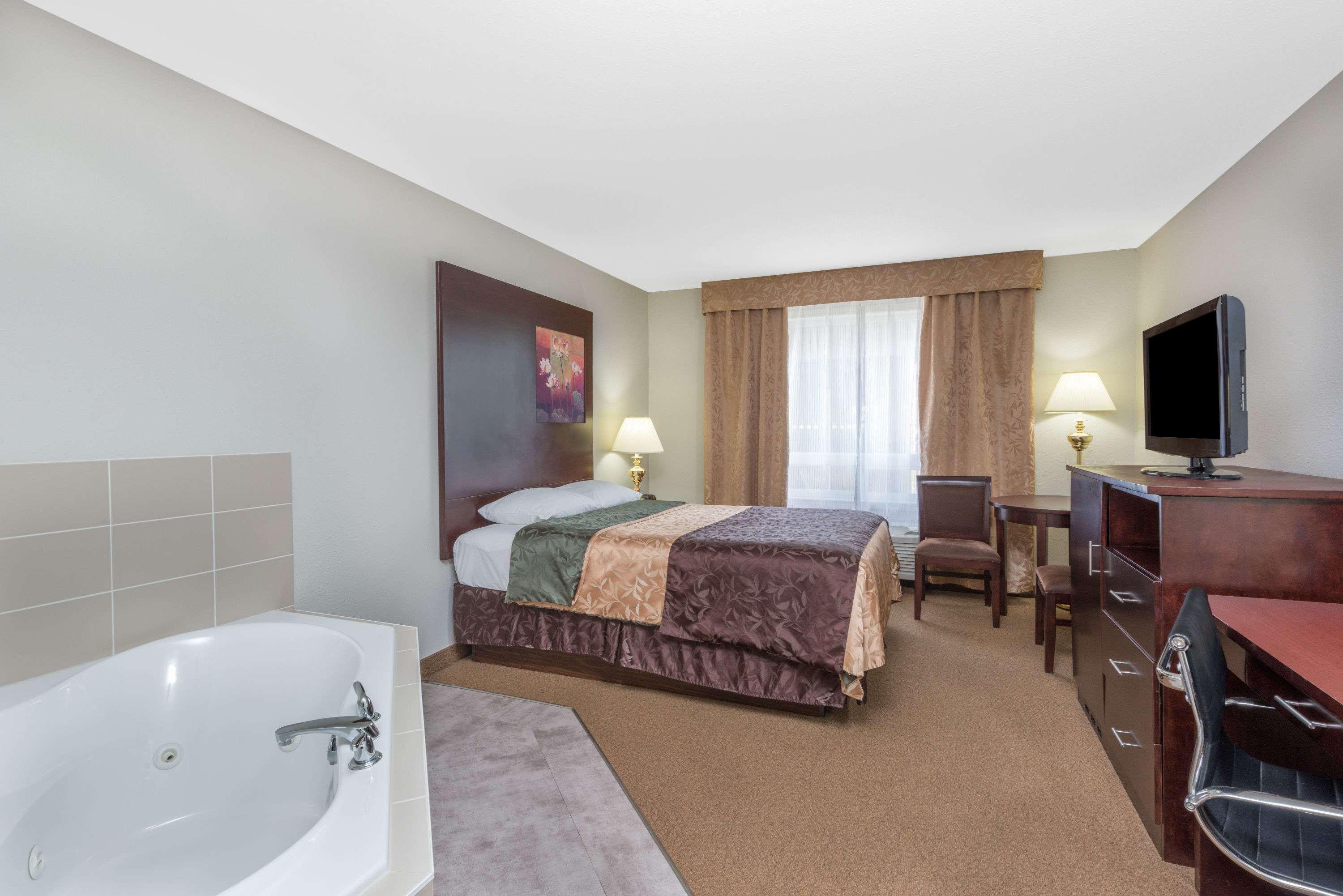 Super 8 By Wyndham 2*