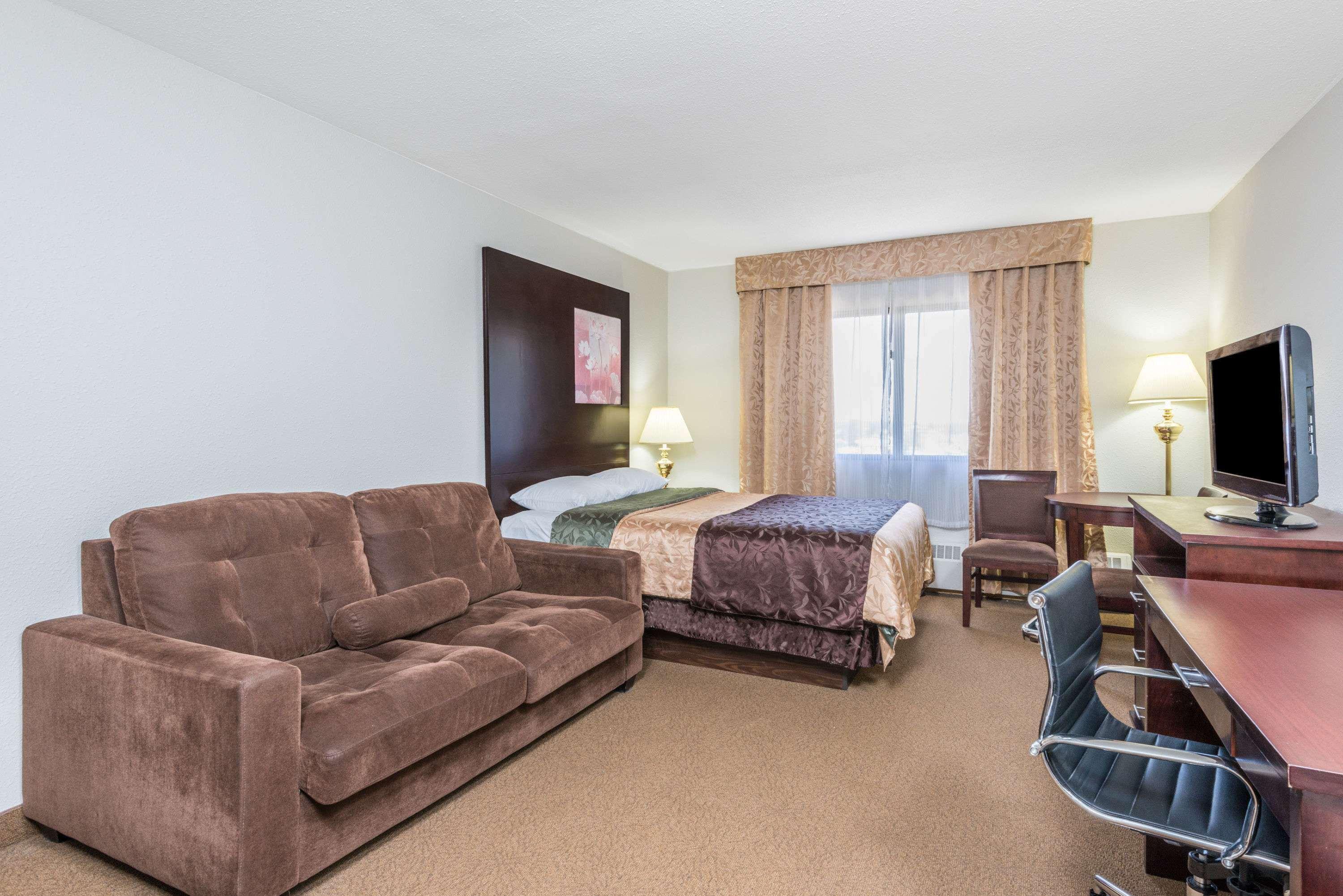 Super 8 By Wyndham Hotel Innisfail
