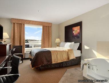 Super 8 By Wyndham Hotel 2*